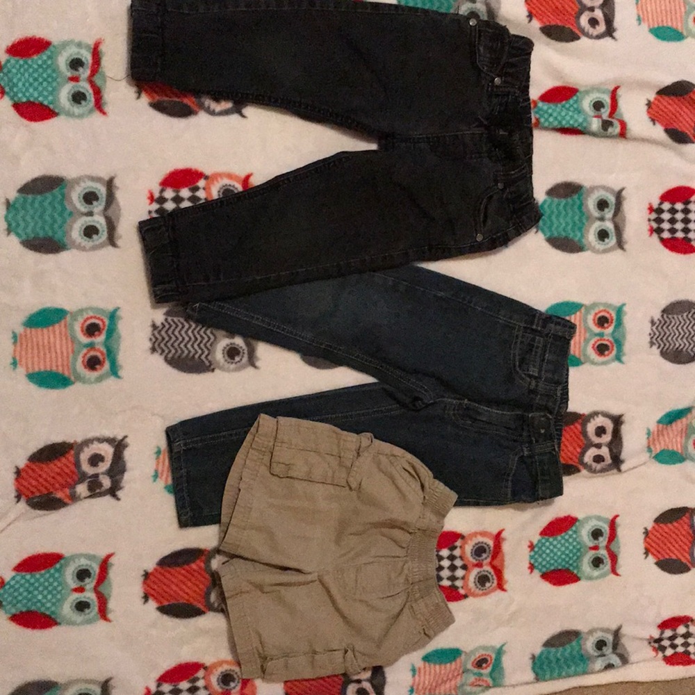 2 pants and 1 pair of shirts